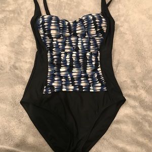 La Blanca brand new bathing suit